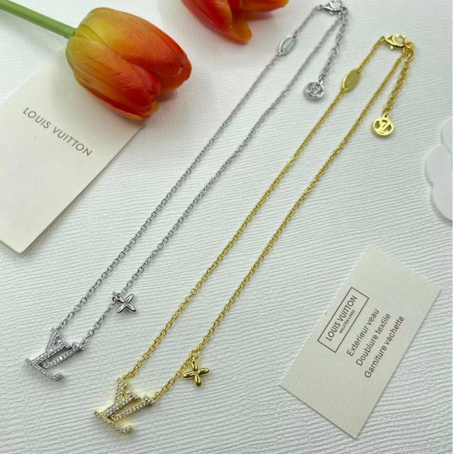 EXCLUSIVE | Almira Necklace