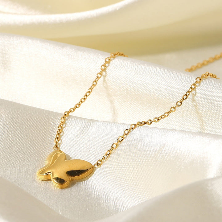 Flutterby Mother of Pearl Necklace